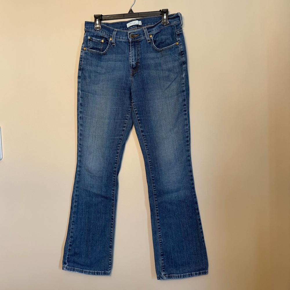 Woman’s Levi’s 515 Bootcut Jeans